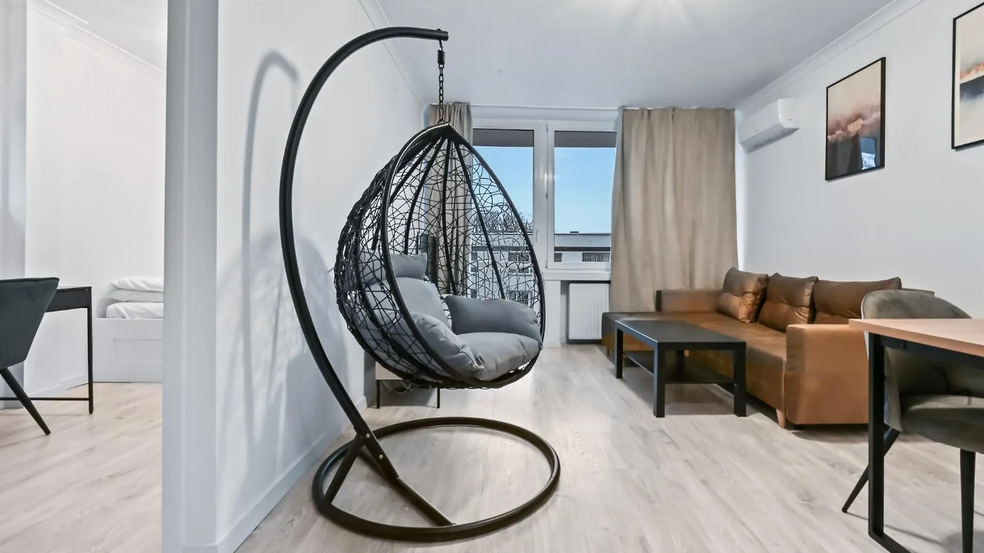 Rentplanet - Apartament Muranow Warsaw